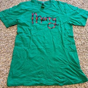 Christmas tee, Green Merry Graphic T-Shirt adult medium